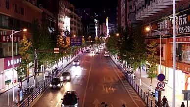 湖南郴州市夜景文化路方向炫光车流实拍视频视频的预览图